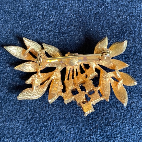 Vintage Jonette Jewelry Company Gold & Rhinestone Spray Brooch (Signed) - Picture 2 of 3